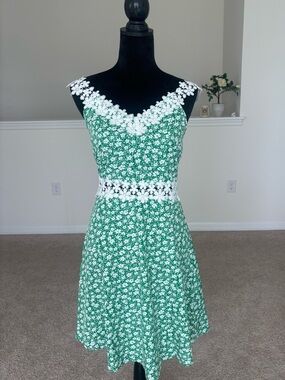 NWT Style Green Floral Lace Fit & Flare Dress Size S (New Without Tags)
